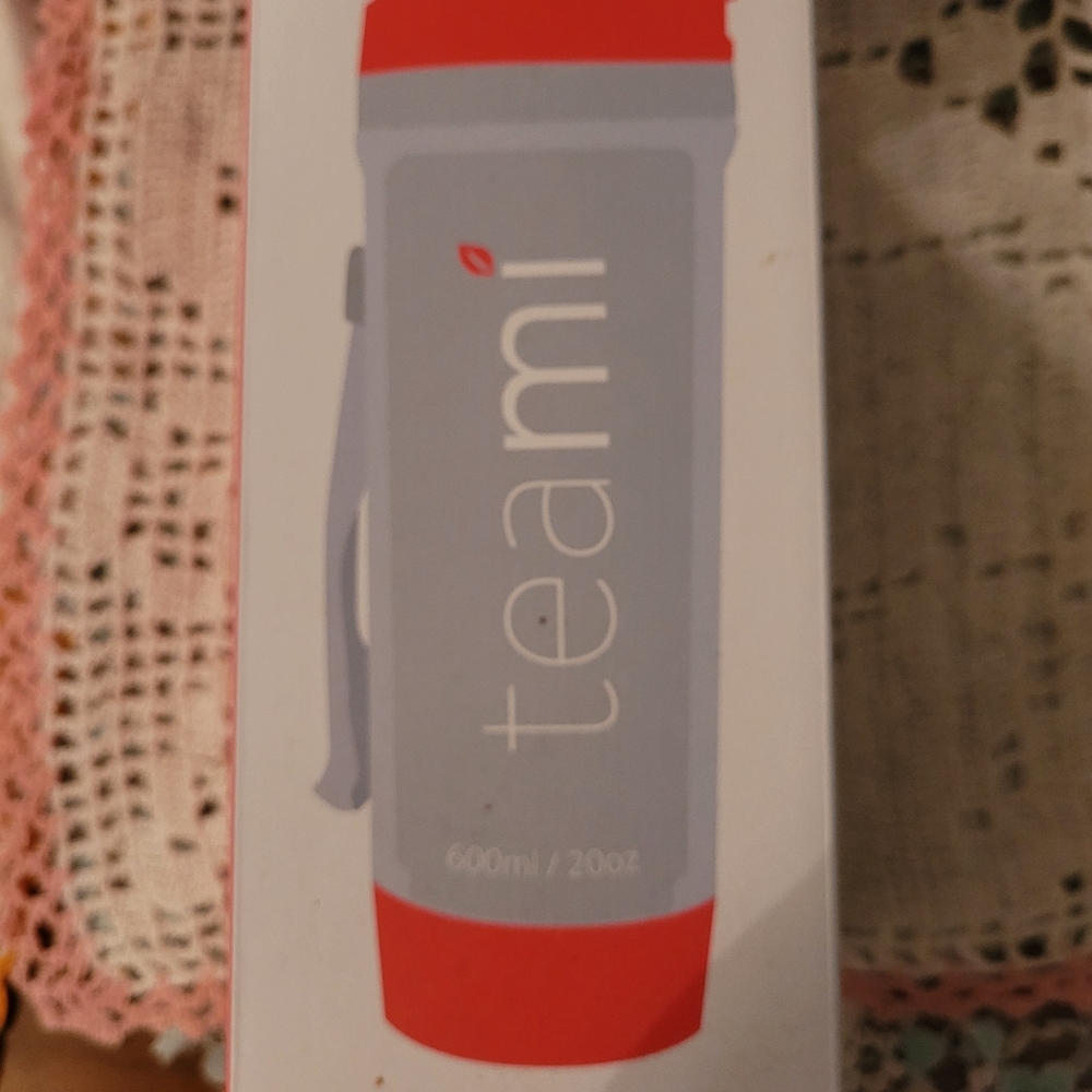 TEAMI BLENDS 20 OZ. TEA TUMBLER NEW